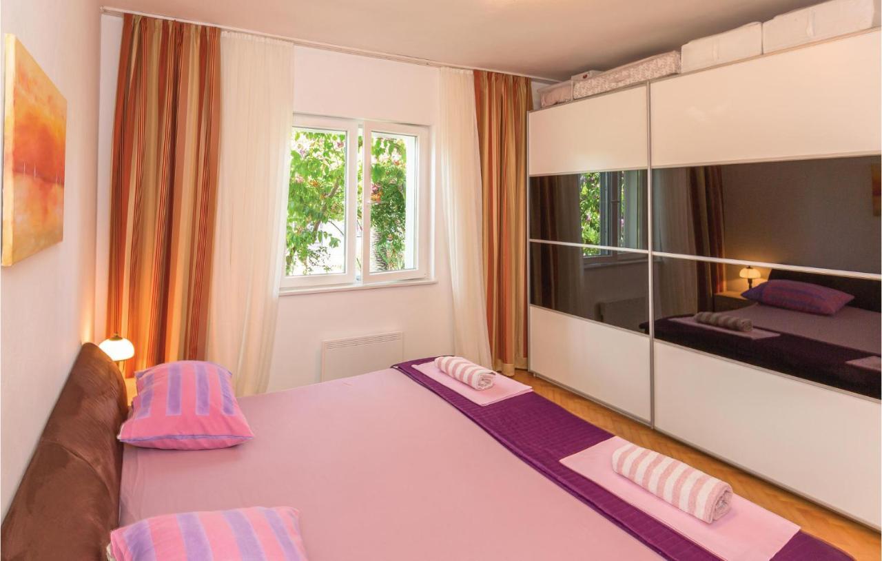 Lovely Apartment In Makarska With Wifi Esterno foto