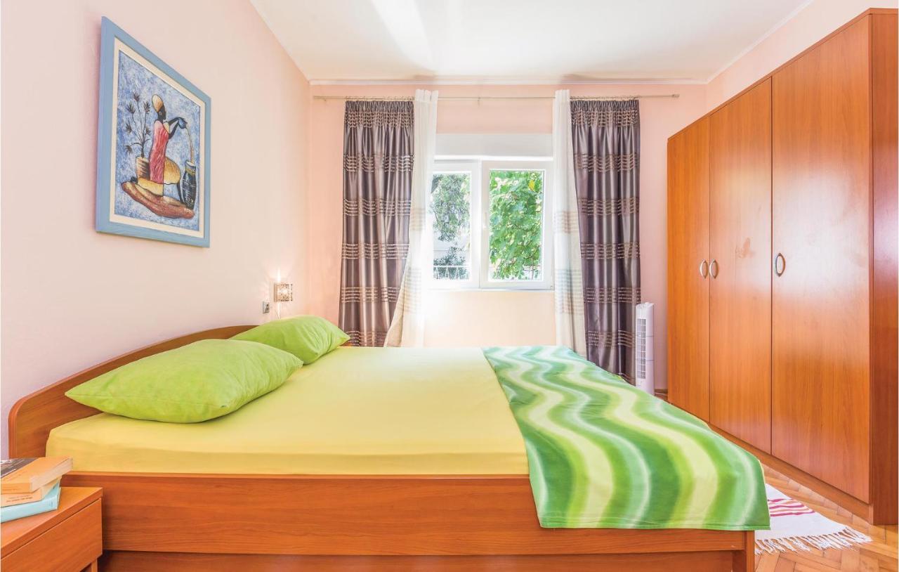 Lovely Apartment In Makarska With Wifi Esterno foto