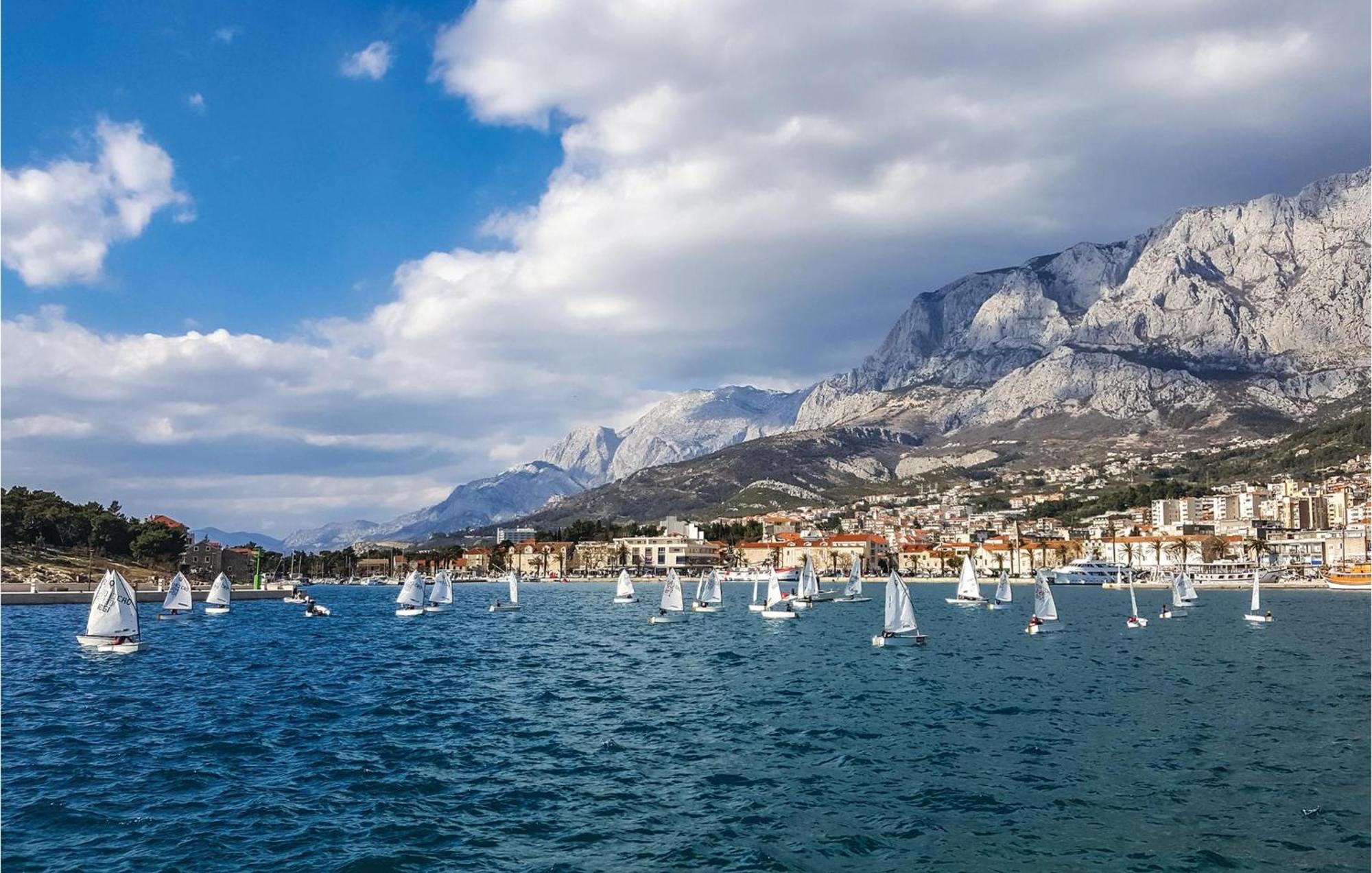 Lovely Apartment In Makarska With Wifi Esterno foto