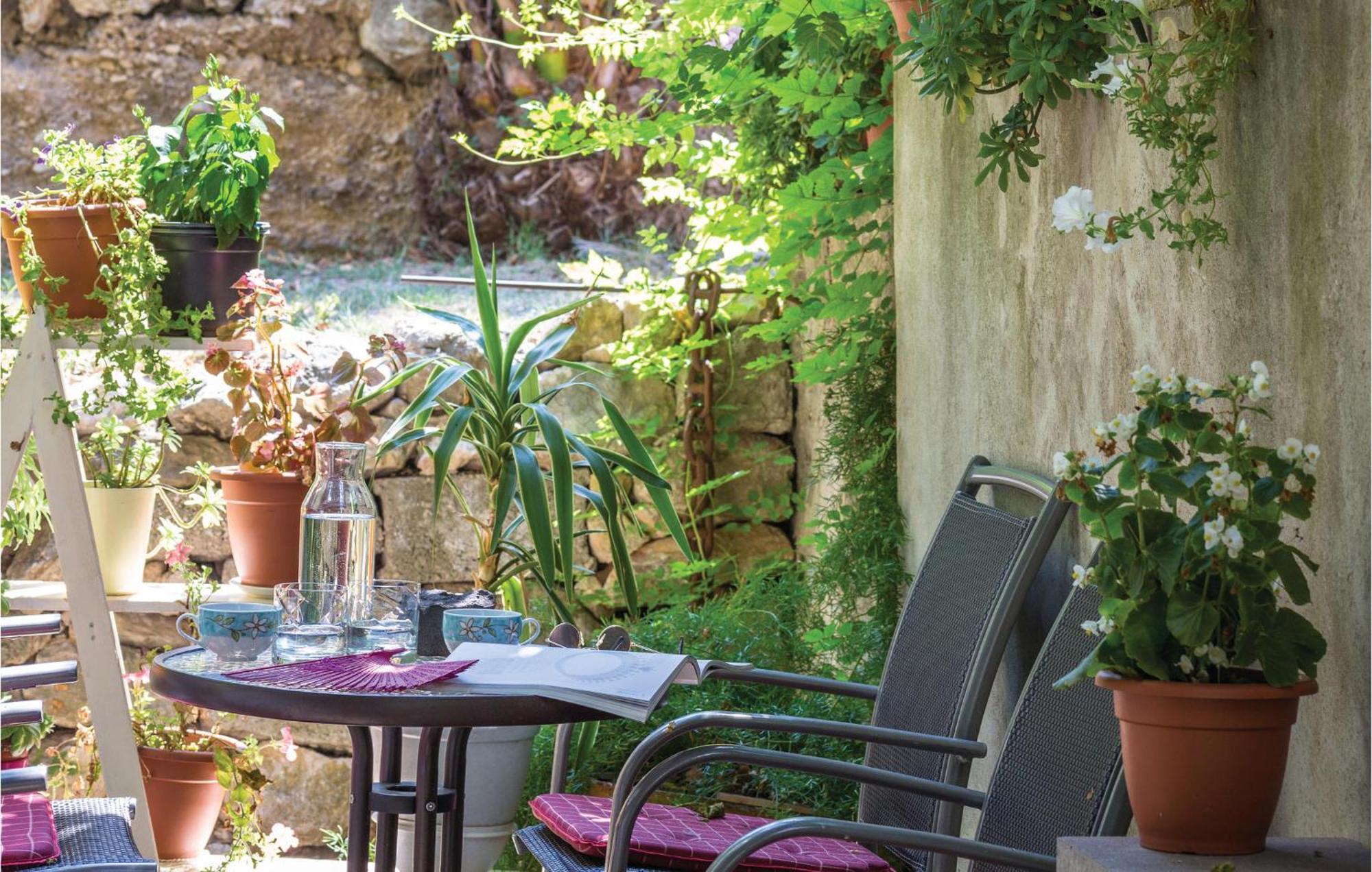 Lovely Apartment In Makarska With Wifi Esterno foto
