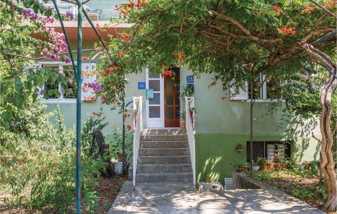 Lovely Apartment In Makarska With Wifi Esterno foto